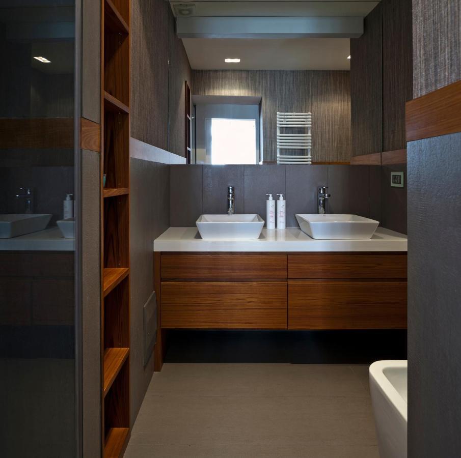 Elegant Apartment At Chiaia By Wonderful Italy Napoli Dış mekan fotoğraf